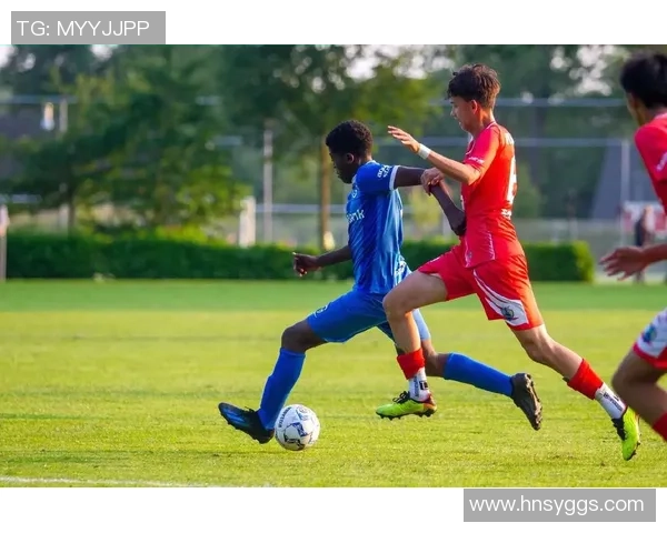 抖音上活跃的足球球星有哪些他们如何与粉丝互动分享生活