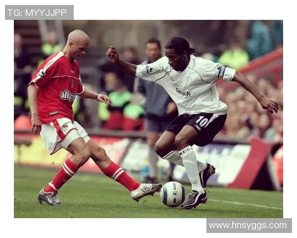 足球明星起球瞬间的技巧与影响力分析：从技巧到战术的全面解析